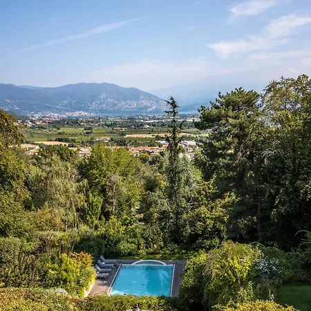 Semesteranläggning (resort) L'albereta Relais & Chateaux 5*